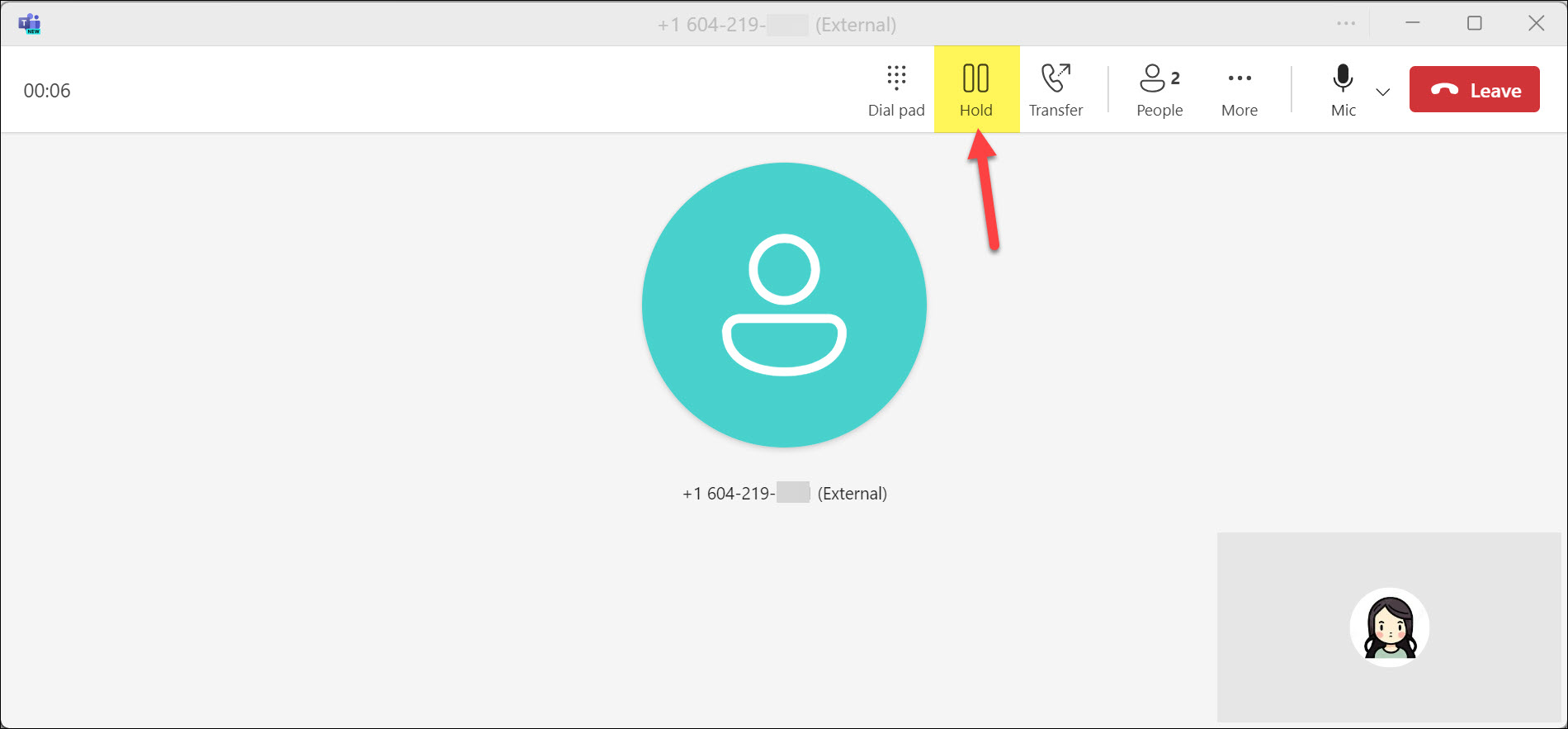 Screenshot MS Teams Phone and clicking the Hold button during a call