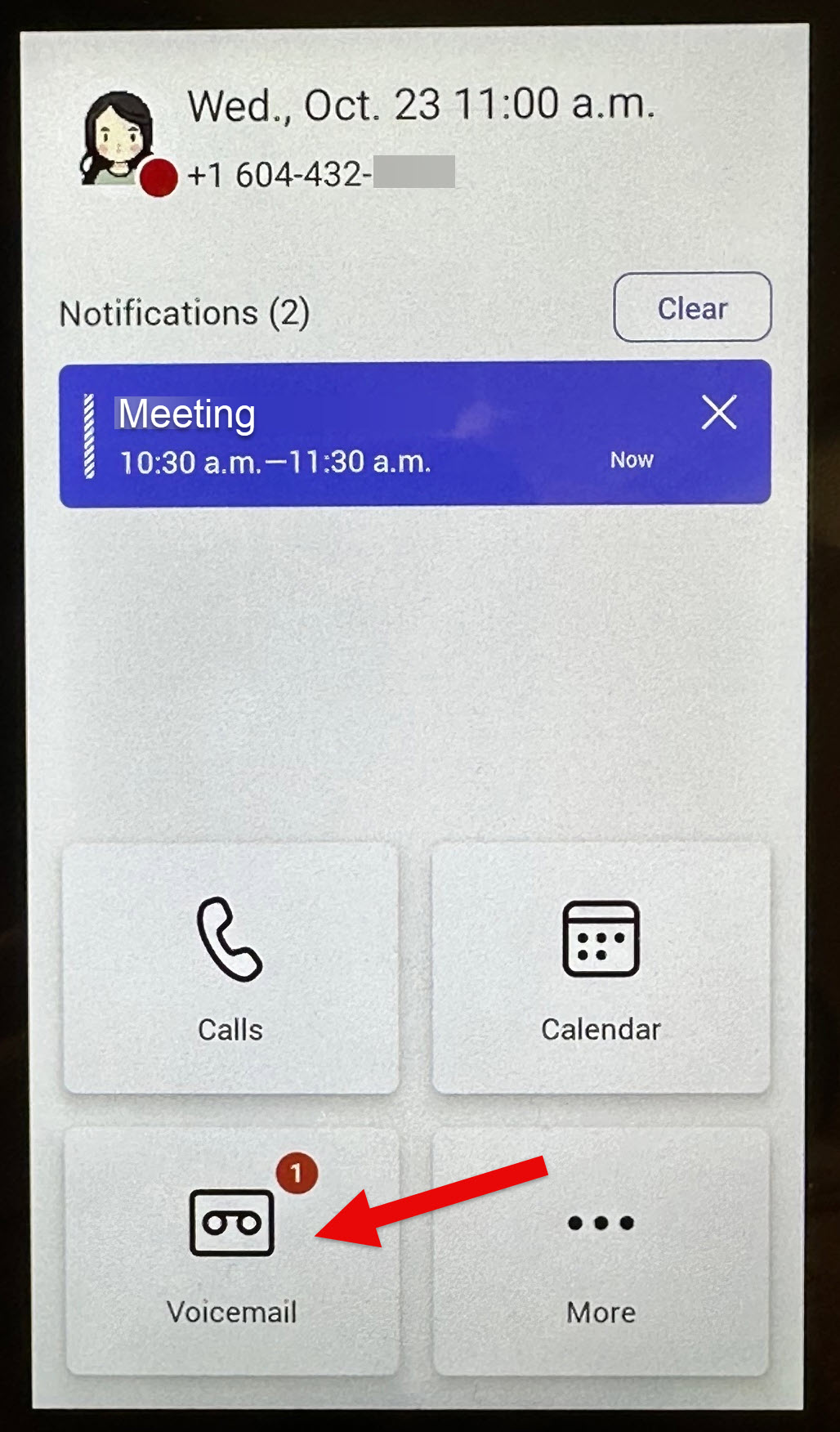 Picture of Poly CCX 400 phone screen Voicemail